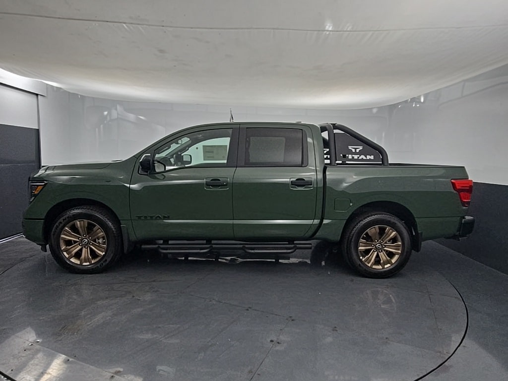 New 2024 Nissan Titan SV Truck Crew Cab