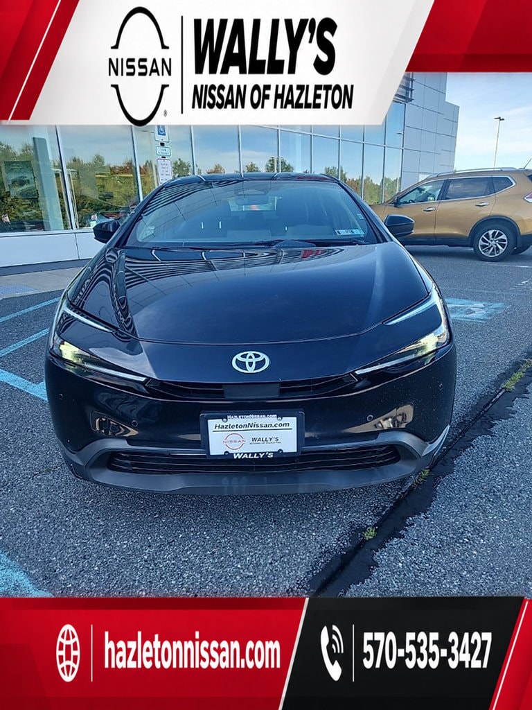 2025 Toyota Prius LE
