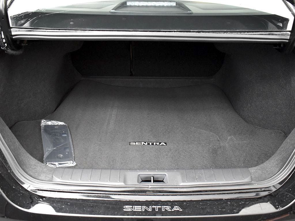 2025 Nissan Sentra SV - Photo 11