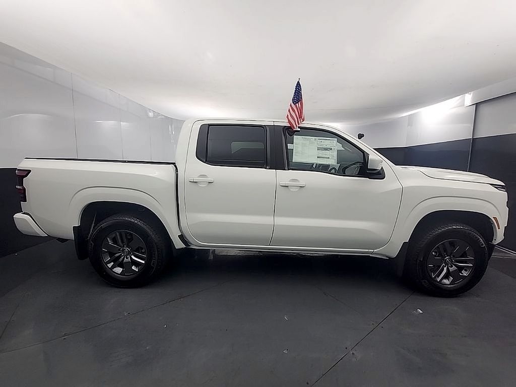2026 Nissan Frontier SV - Photo 8