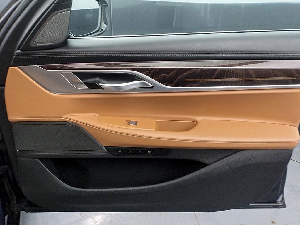2020 BMW 7 Series 750i - Photo 13