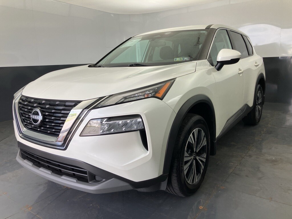 2022 Nissan Rogue SV photo 3