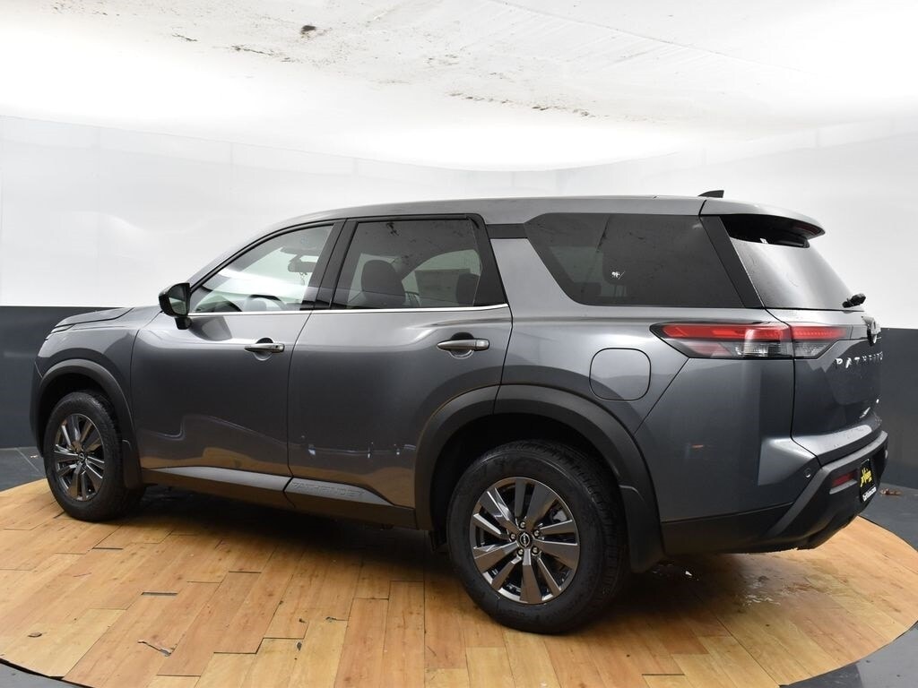 2025 Nissan Pathfinder S photo 4