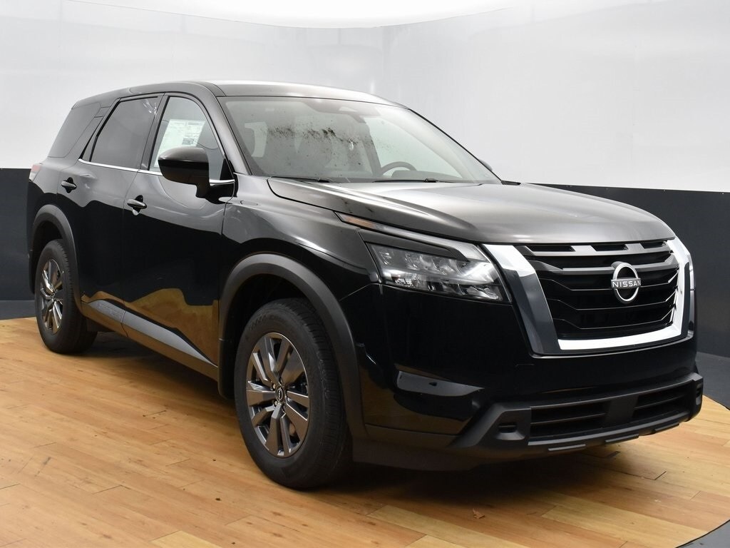 2025 Nissan Pathfinder S photo 2