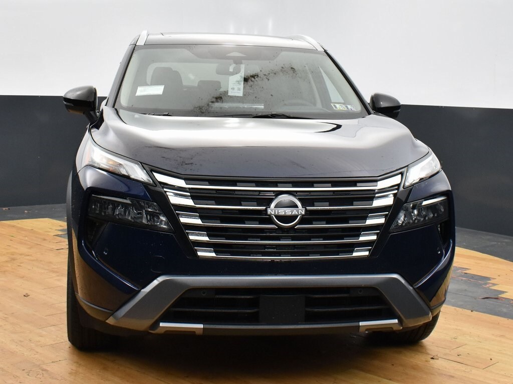 2025 Nissan Rogue SL photo 2