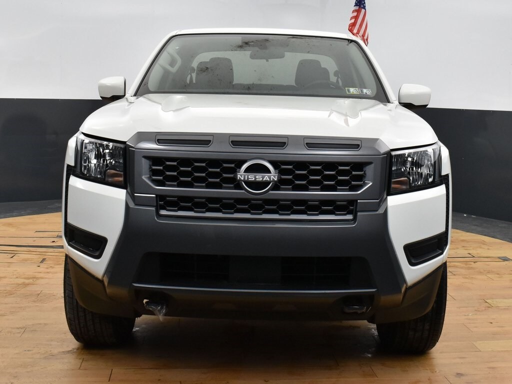 2025 Nissan Frontier SV photo 2