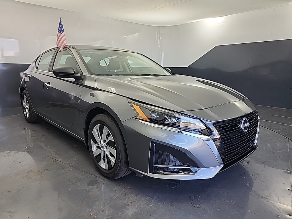 New 2025 Nissan Altima S Sedan
