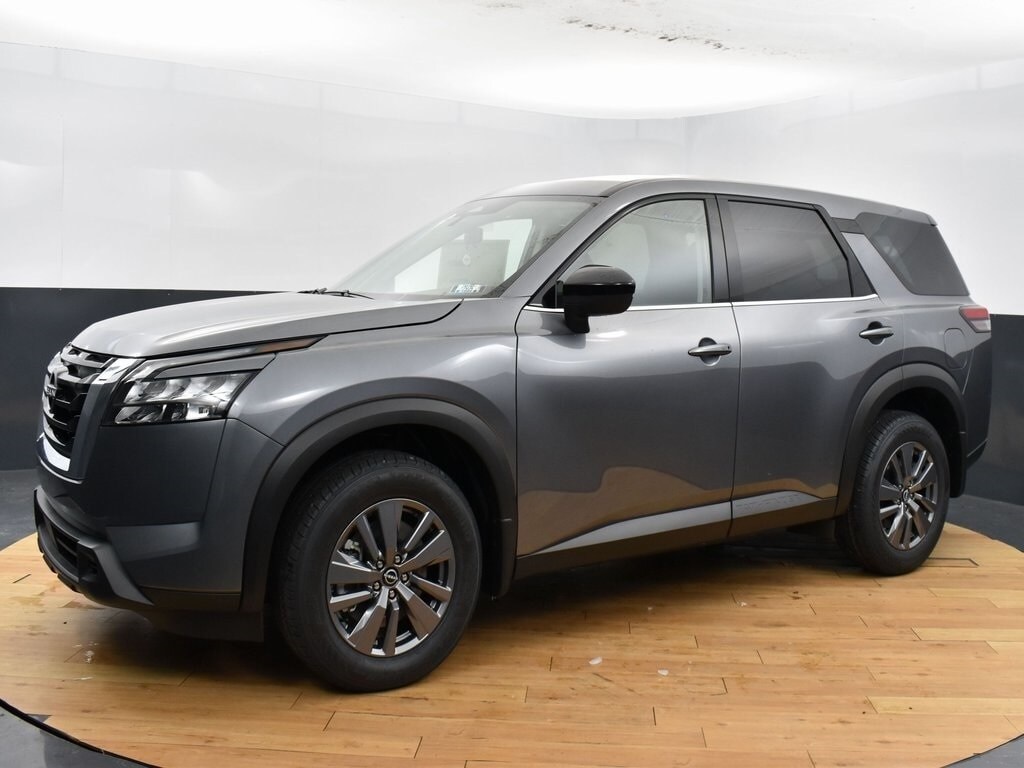 2025 Nissan Pathfinder S photo 4
