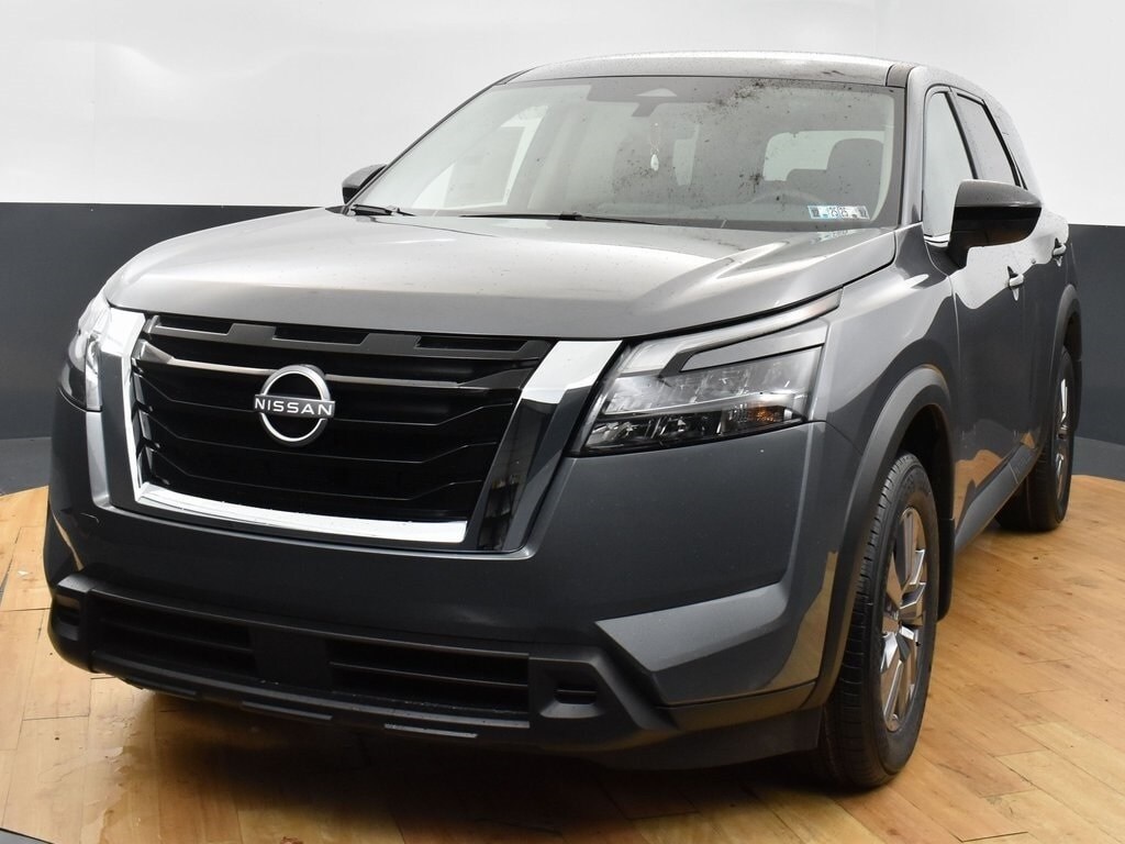 2025 Nissan Pathfinder S photo 3
