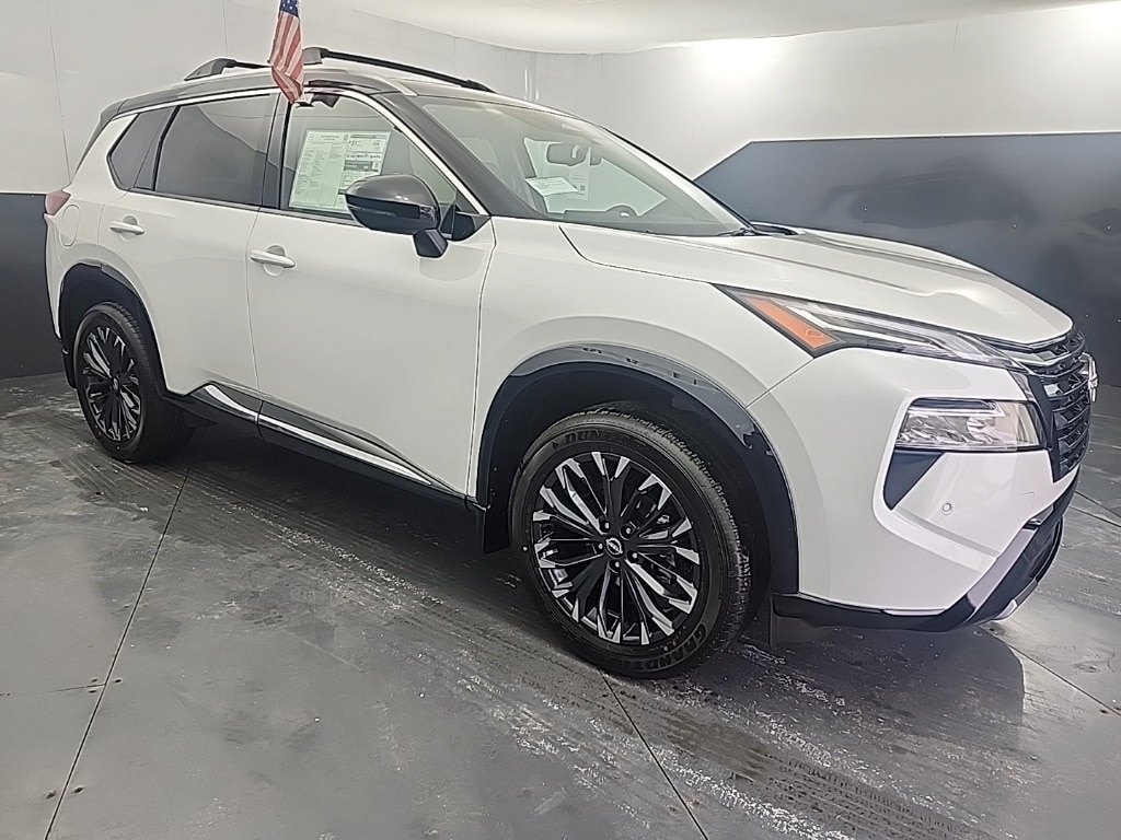 2026 Nissan Rogue Platinum's photo