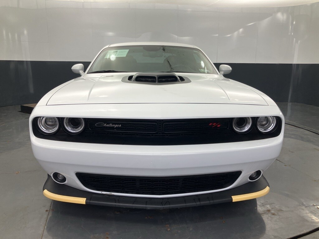 2022 Dodge Challenger R/T photo 2