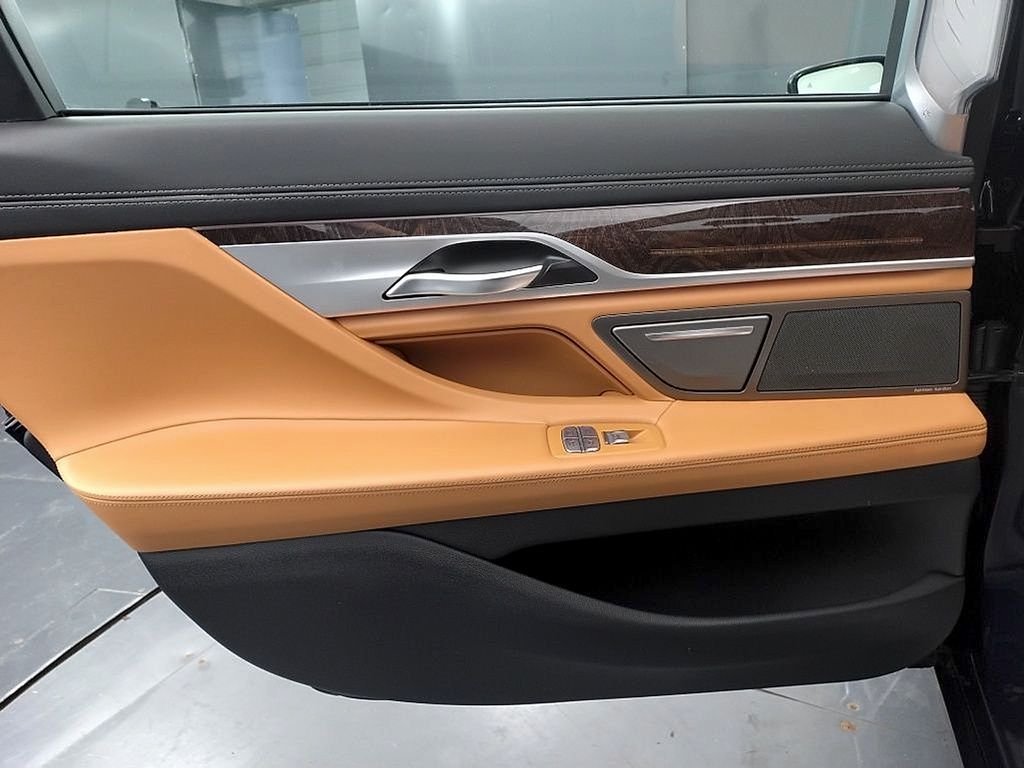 2020 BMW 7 Series 750i - Photo 15