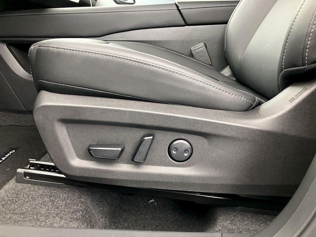 2025 Nissan Murano SL - Photo 13