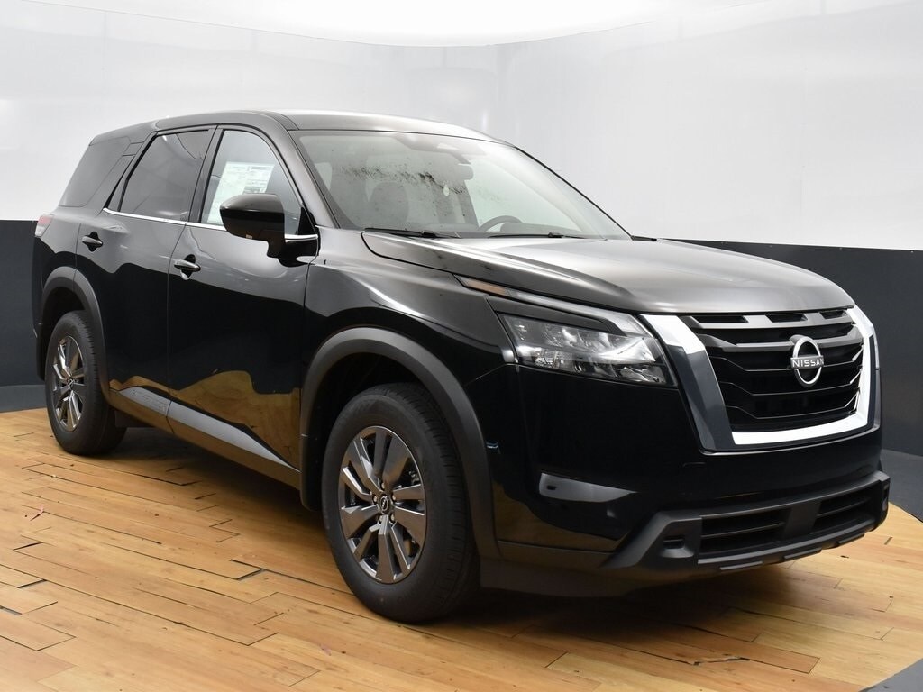 2025 Nissan Pathfinder S photo 2