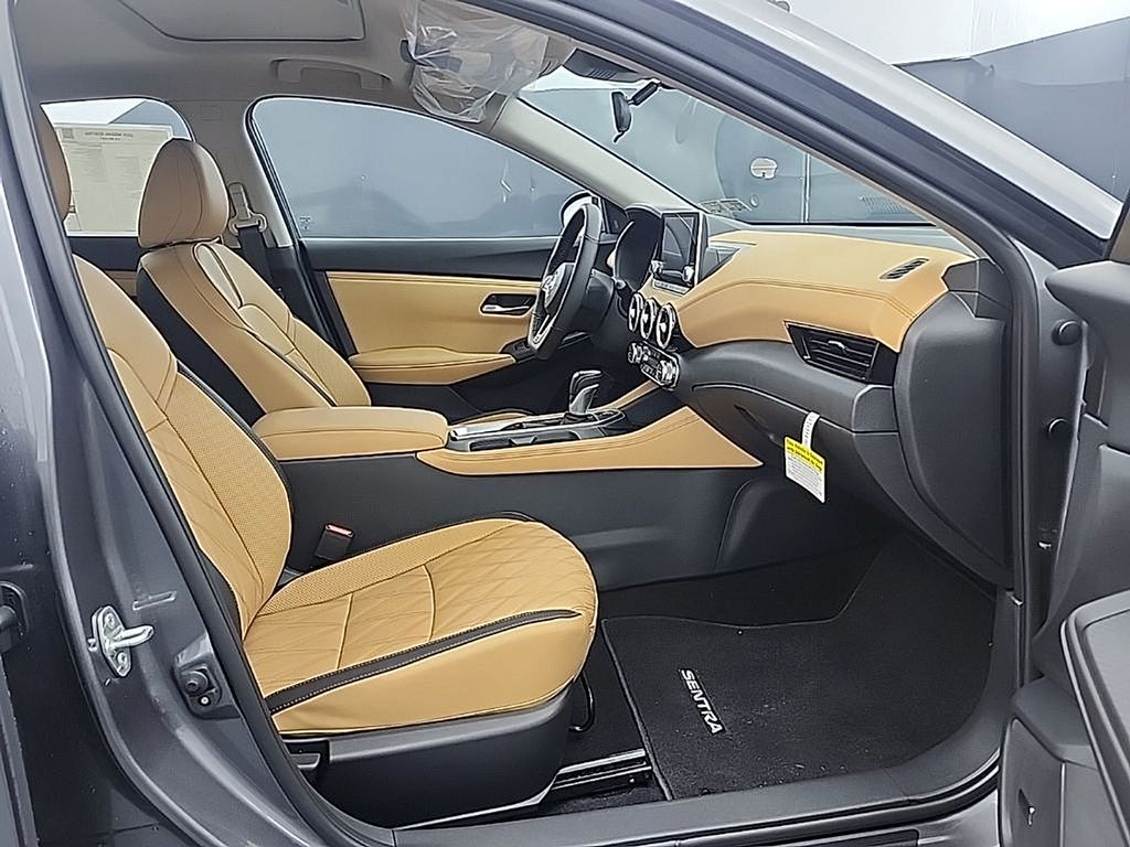 2025 Nissan Sentra SV - Photo 18