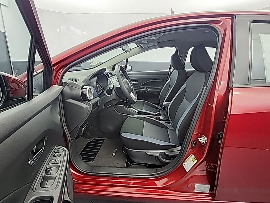 2025 Nissan Versa Sedan SV - Photo 14