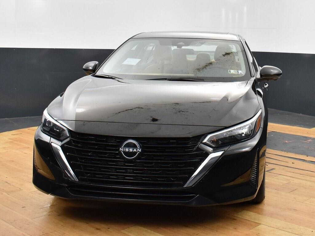 2025 Nissan Sentra SV photo 2