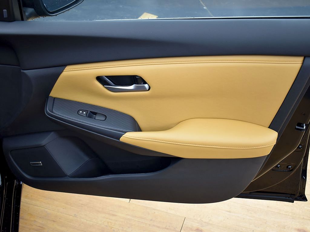 2025 Nissan Sentra SV - Photo 8