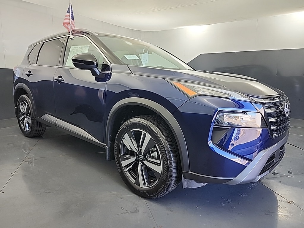 2025 Nissan Rogue SL's photo