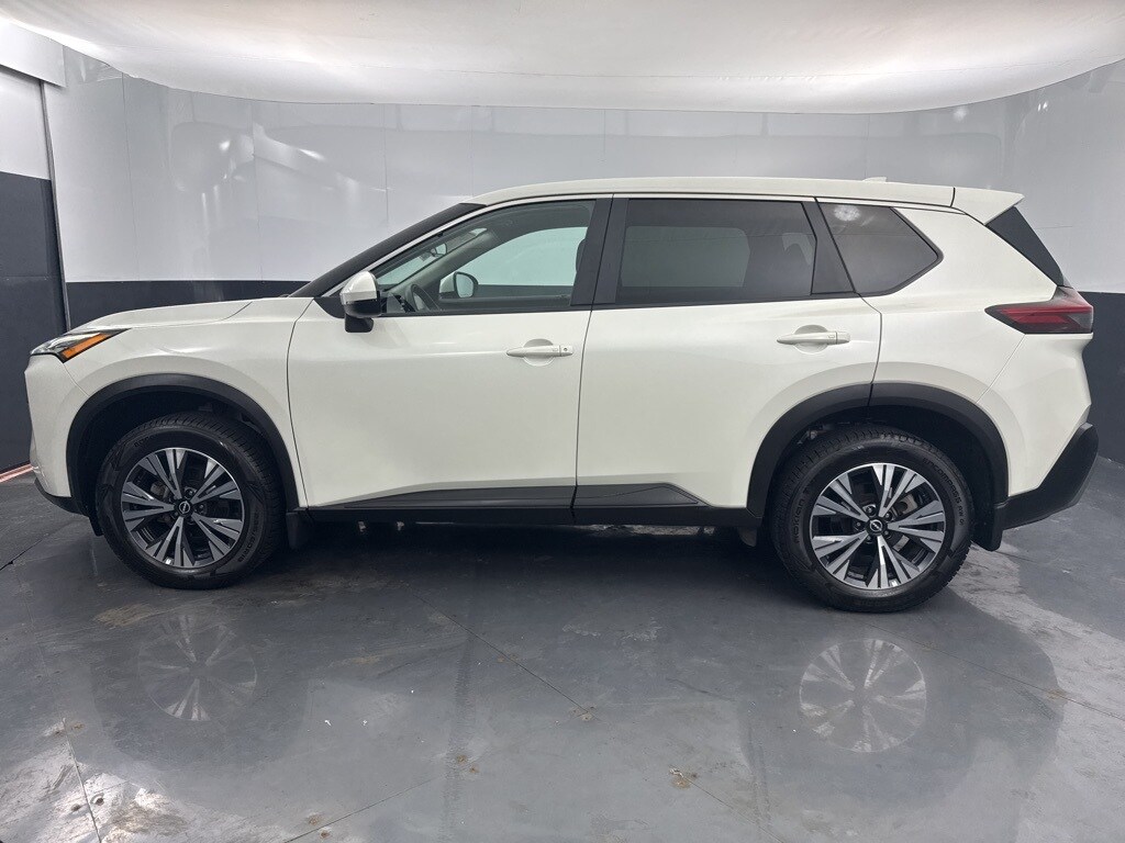 2022 Nissan Rogue SV photo 4