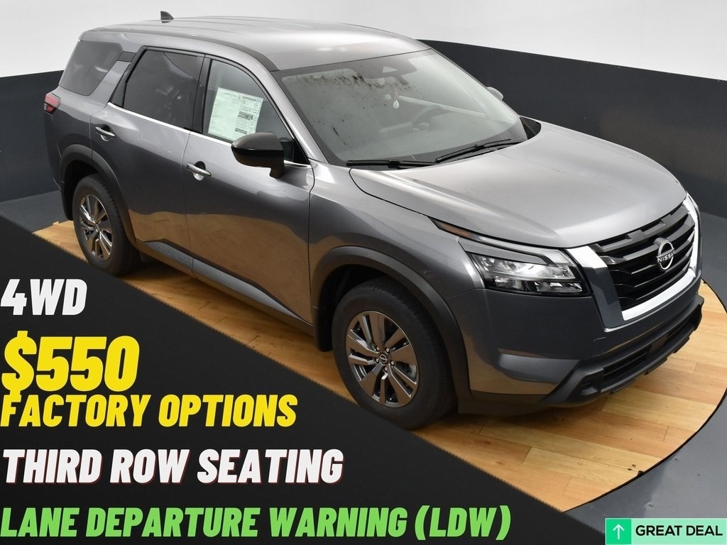 2025 Nissan Pathfinder S's photo