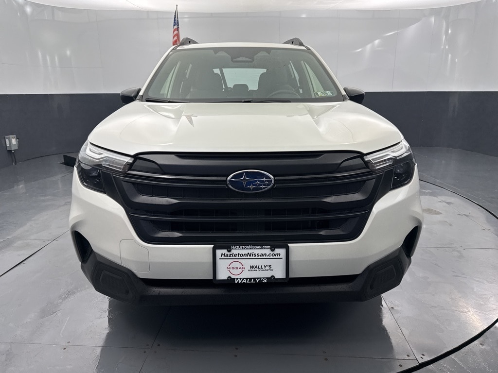 2025 Subaru Forester Base photo 2