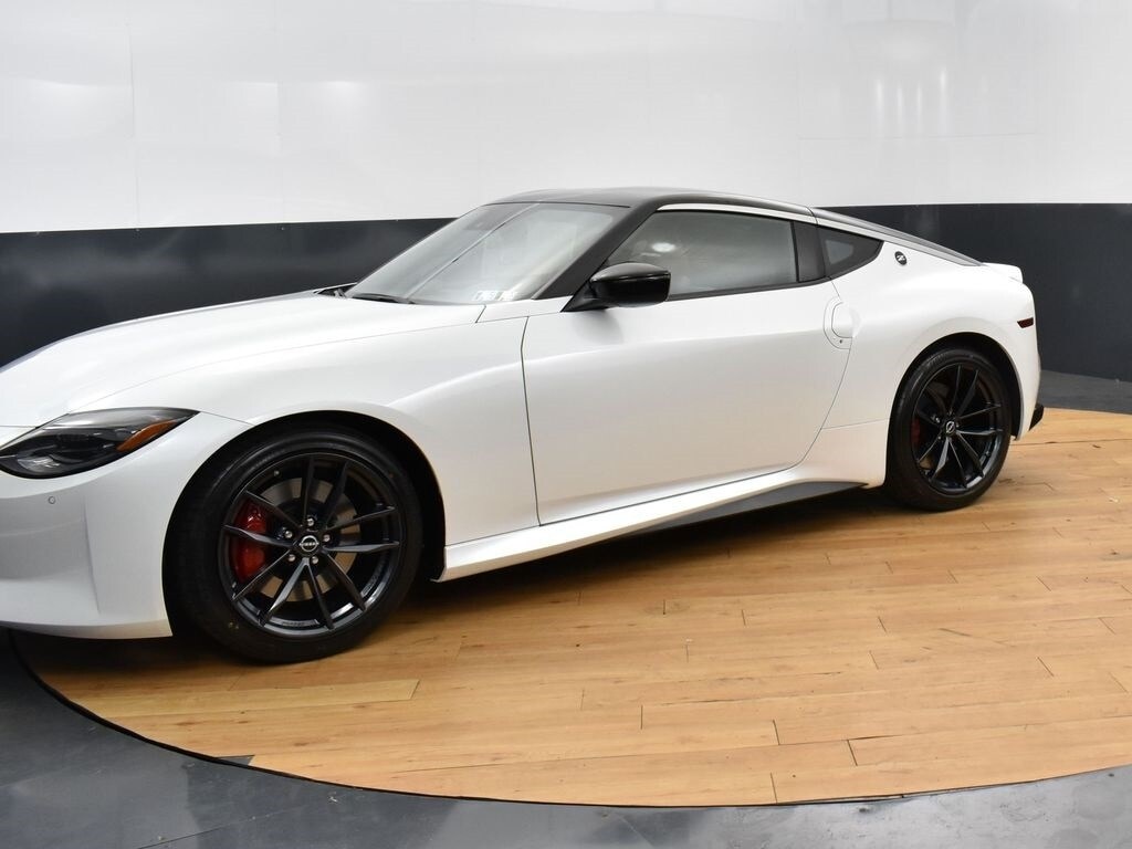 2024 Nissan Z Performance photo 3