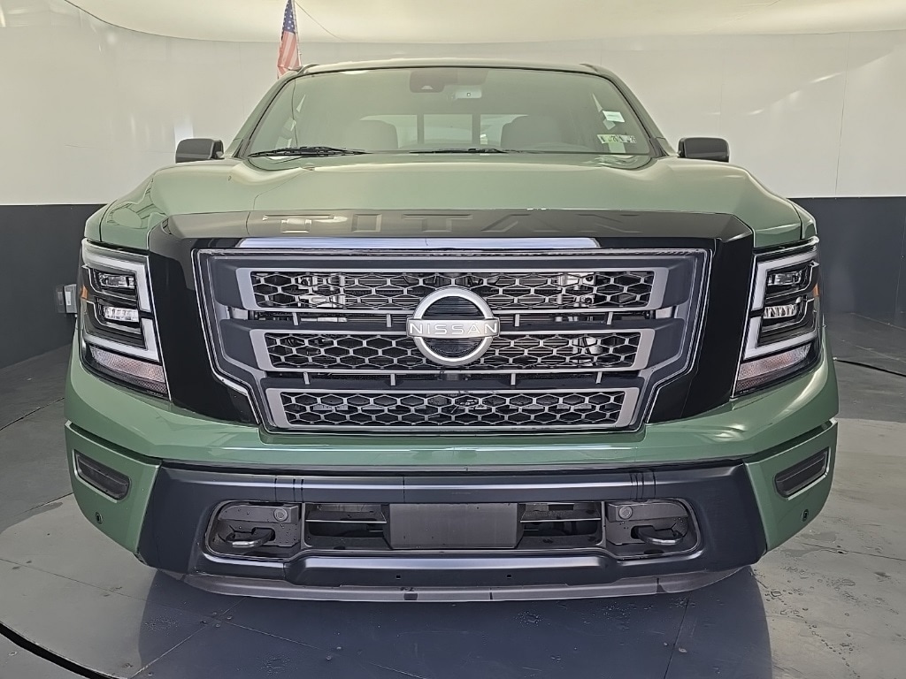 New 2024 Nissan Titan SV Truck Crew Cab