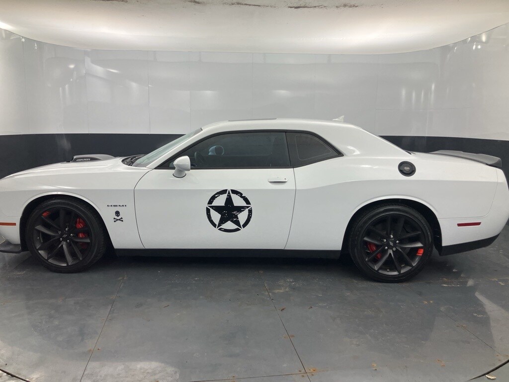 2022 Dodge Challenger R/T photo 4