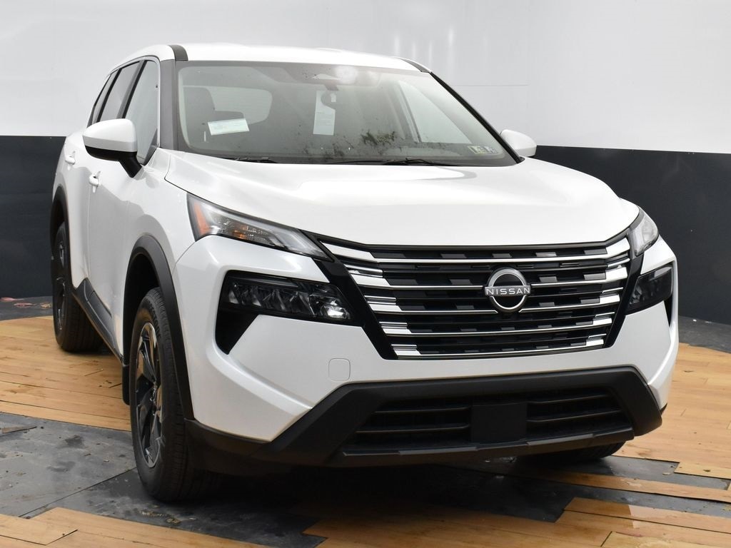 2025 Nissan Rogue SV's photo