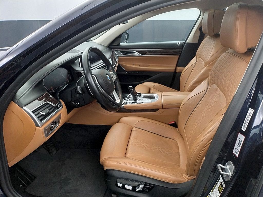 2020 BMW 7 Series 750i - Photo 20