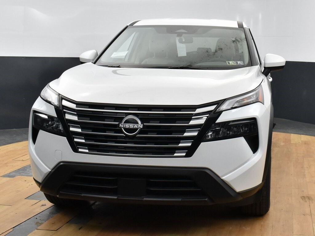 2025 Nissan Rogue SV photo 2