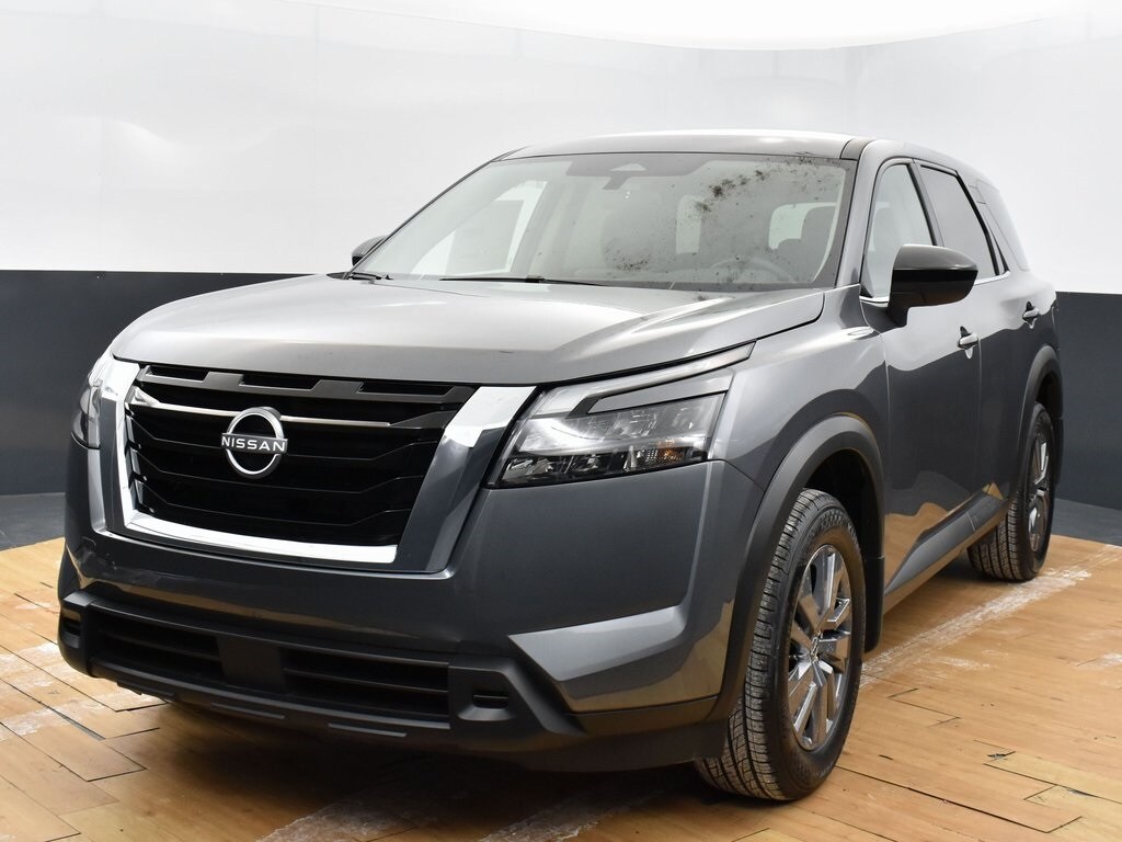 2025 Nissan Pathfinder S photo 3