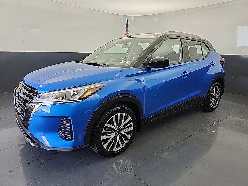 2023 Nissan Kicks SV photo 3