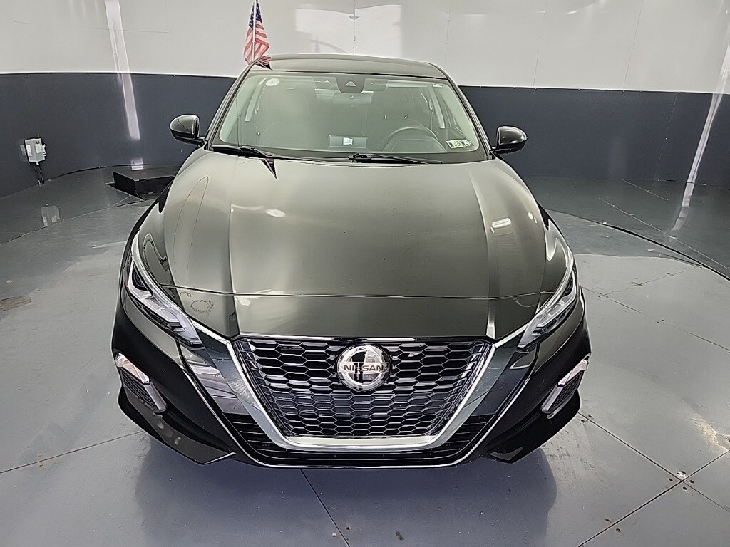 2022 Nissan Altima 2.5 SV photo 2