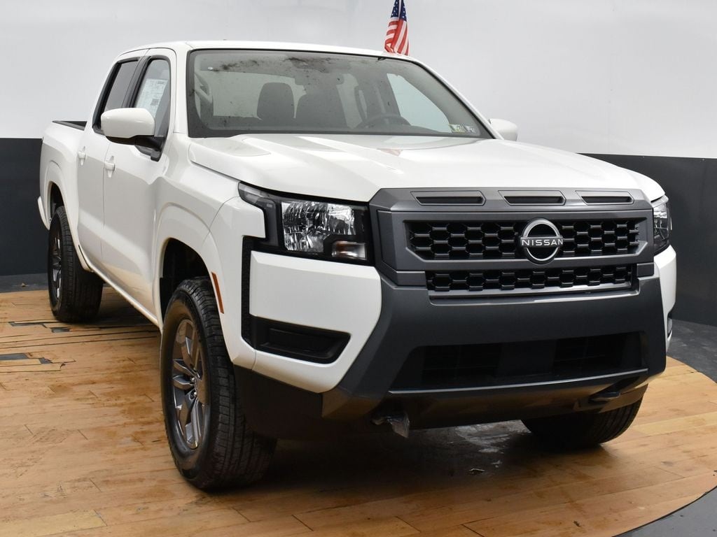 2025 Nissan Frontier SV's photo