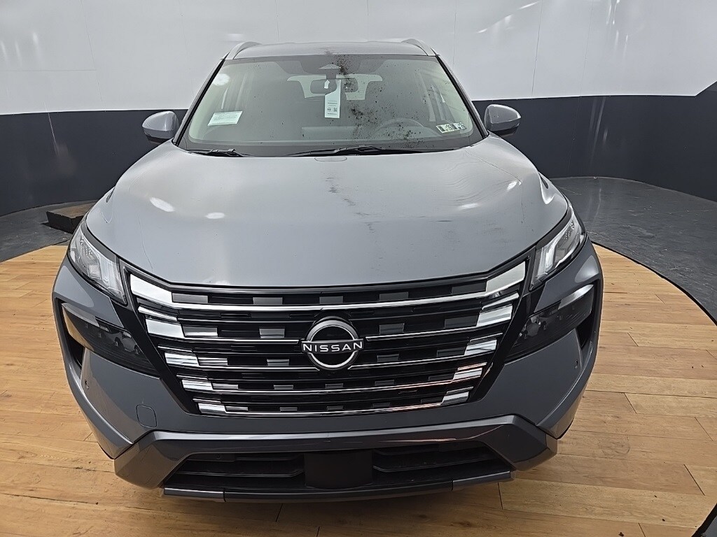 2025 Nissan Rogue SL photo 2