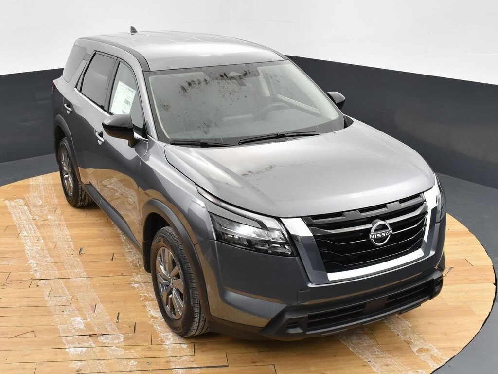 2025 Nissan Pathfinder S photo 2