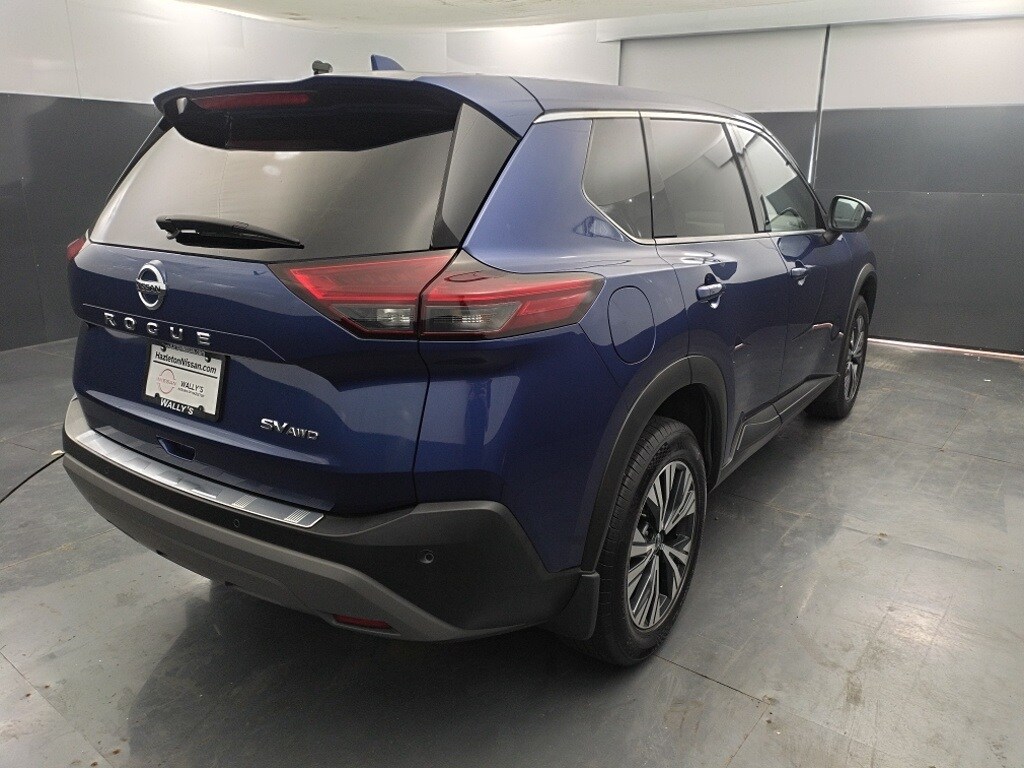 2021 Nissan Rogue SV photo 3