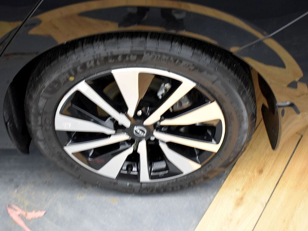 2025 Nissan Sentra SV - Photo 12