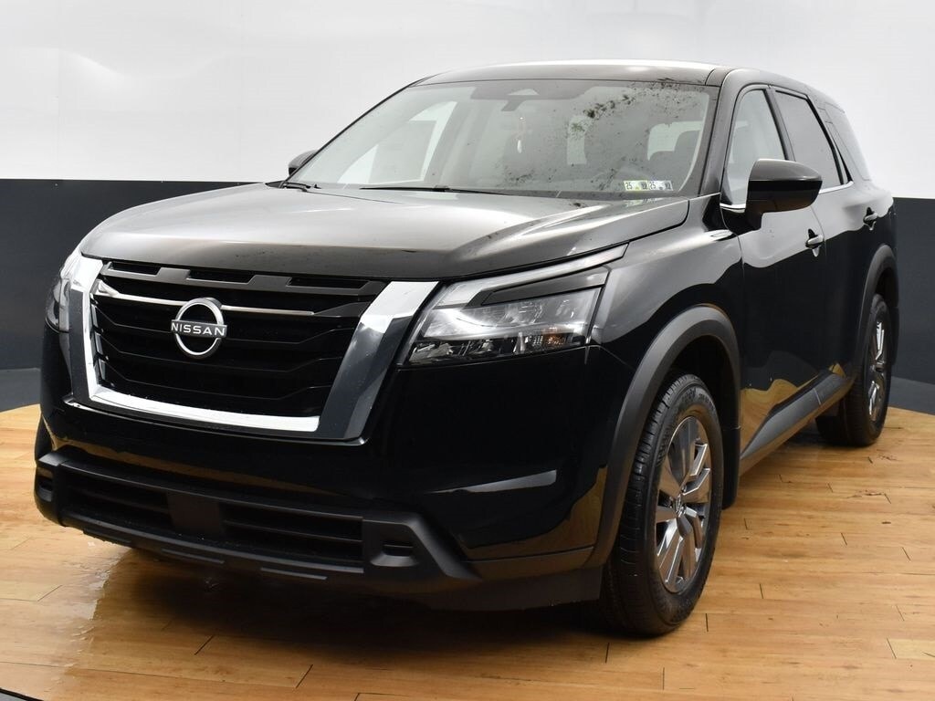 2025 Nissan Pathfinder S photo 2