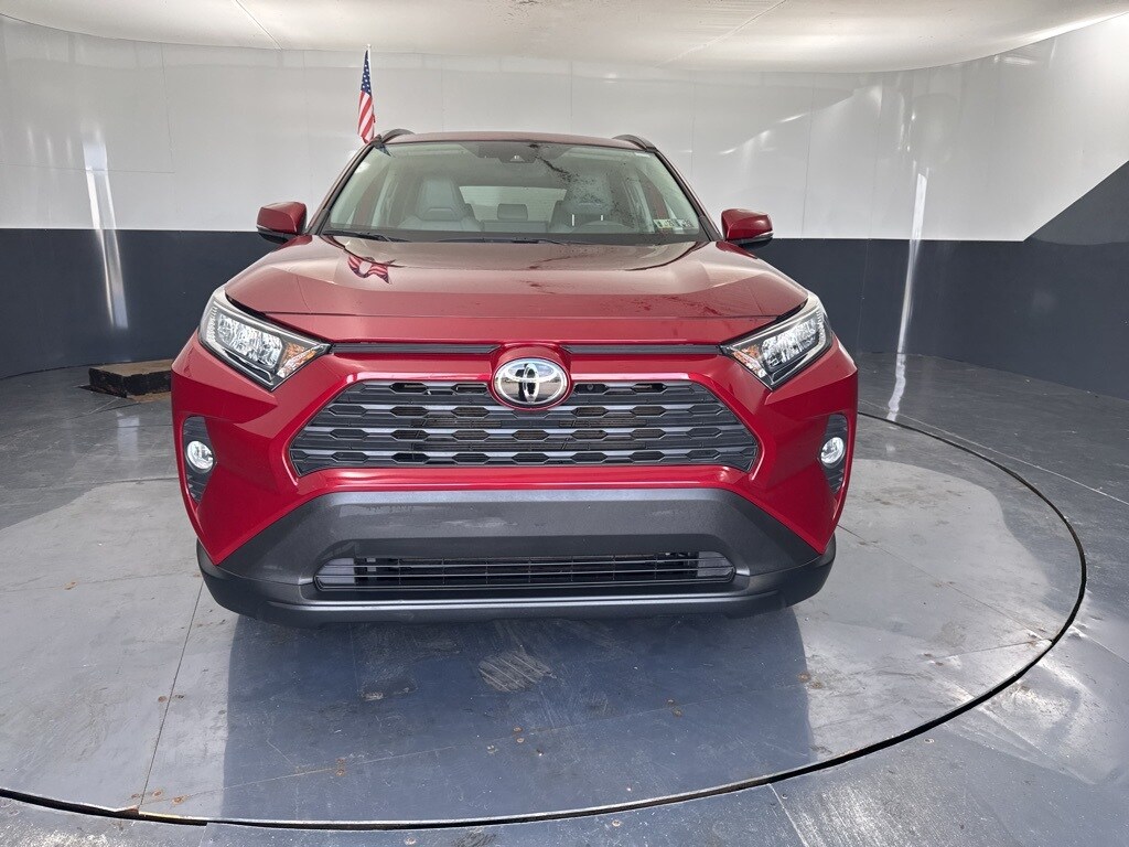 2021 Toyota RAV4 XLE Premium photo 2