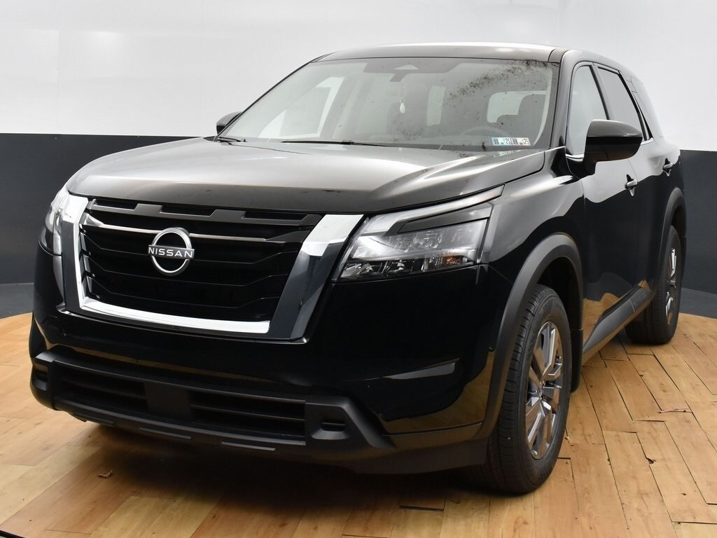 2025 Nissan Pathfinder S photo 3