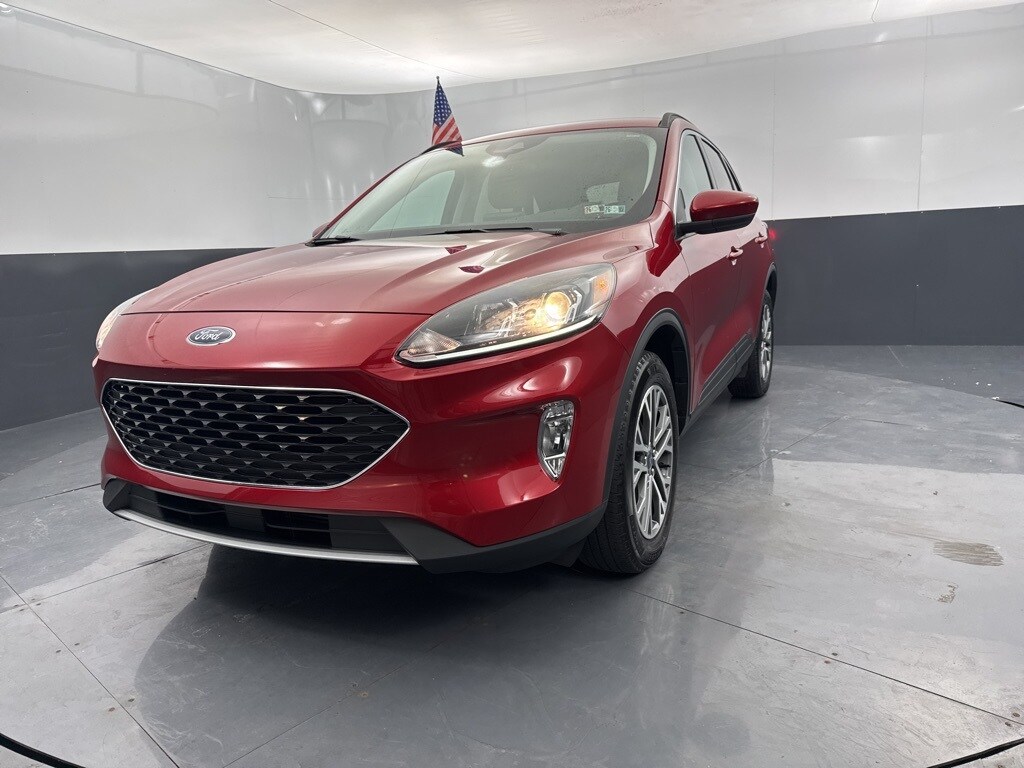 2022 Ford Escape SEL photo 3