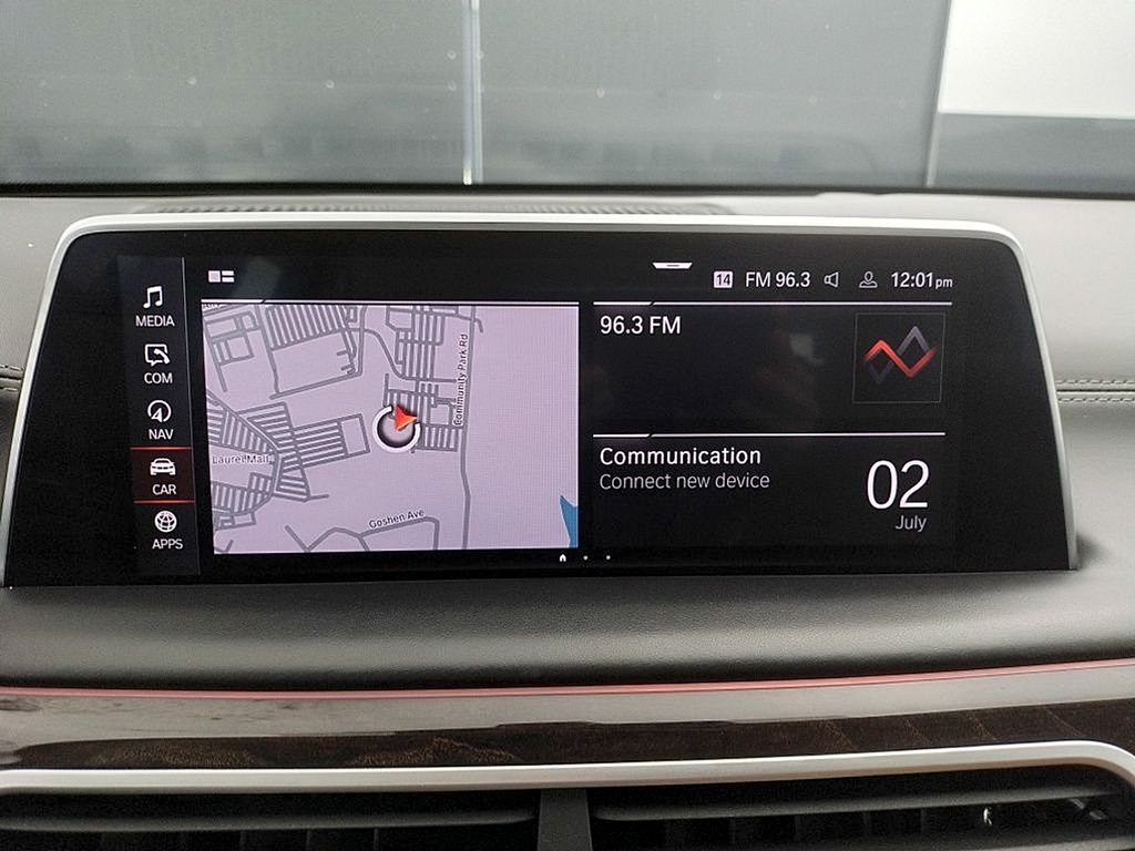 2020 BMW 7 Series 750i - Photo 24