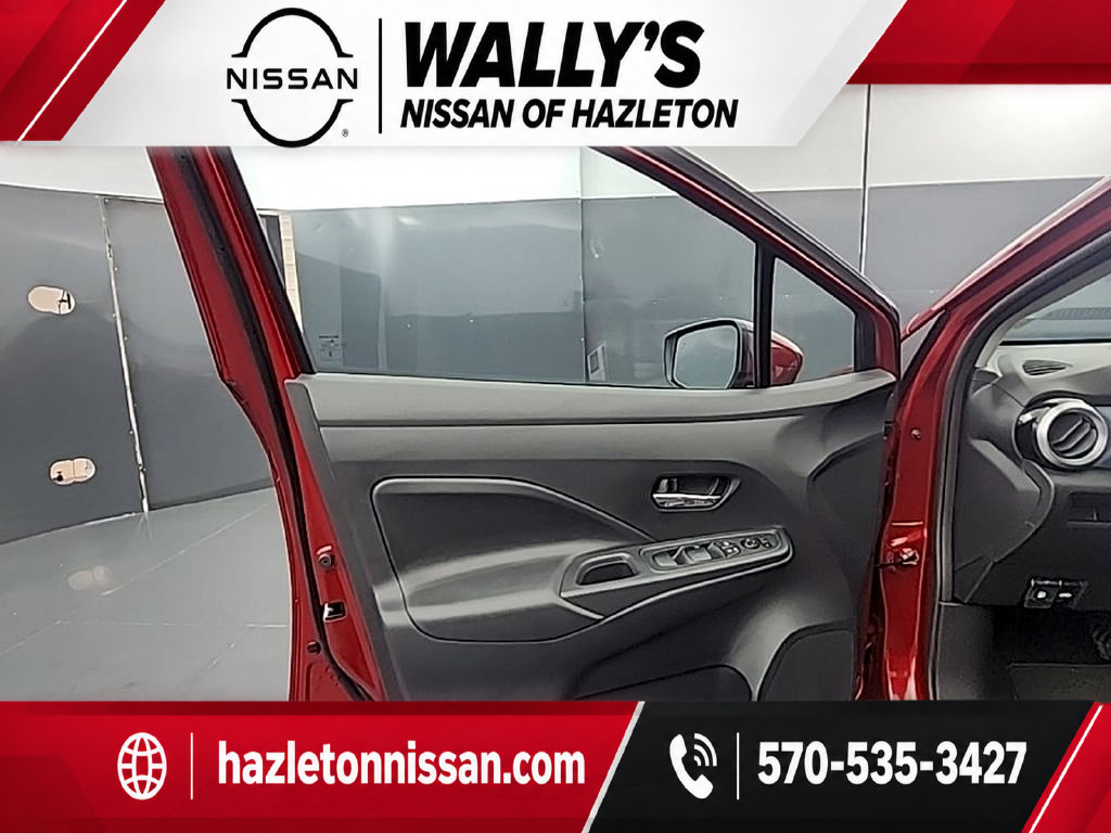 2025 Nissan Versa Sedan SV - Photo 13