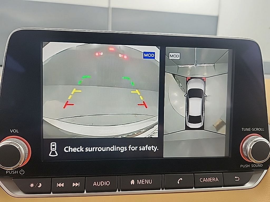 2025 Nissan Sentra SV - Photo 32
