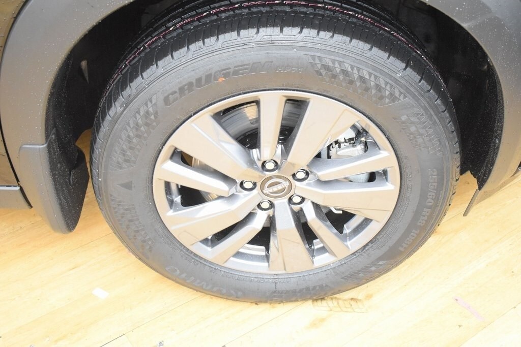 2025 Nissan Pathfinder S photo 2