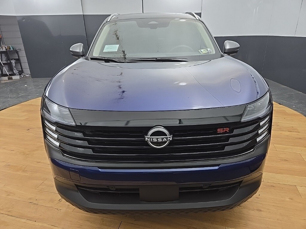 2025 Nissan Kicks SR photo 2