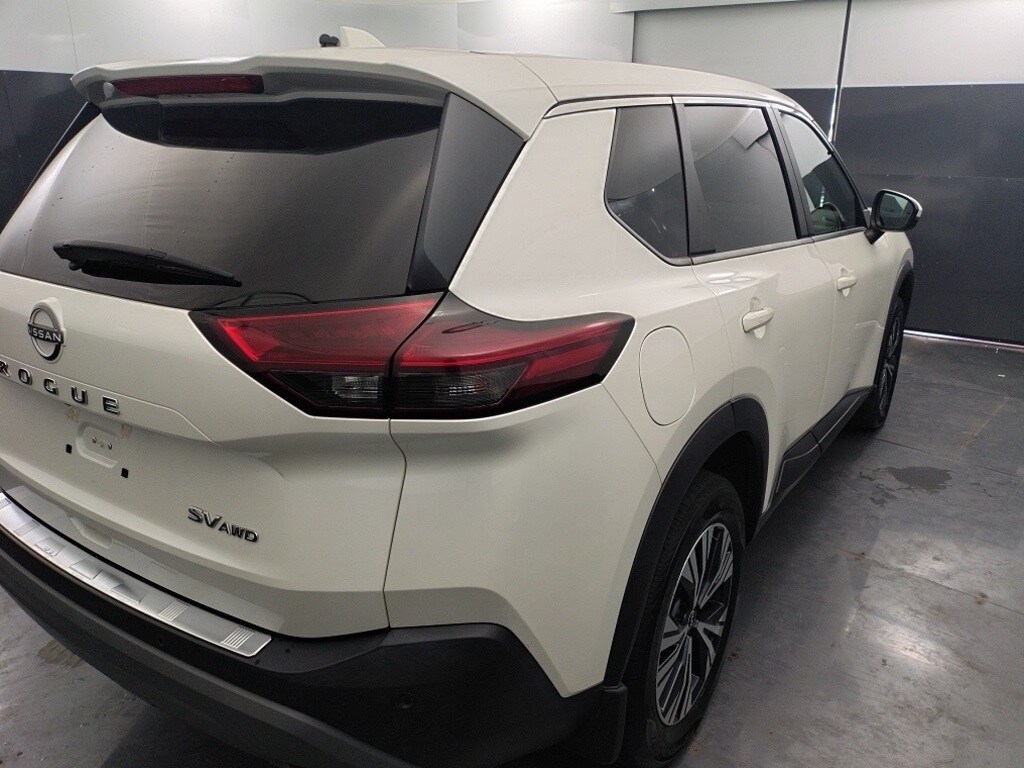 2022 Nissan Rogue SV photo 3